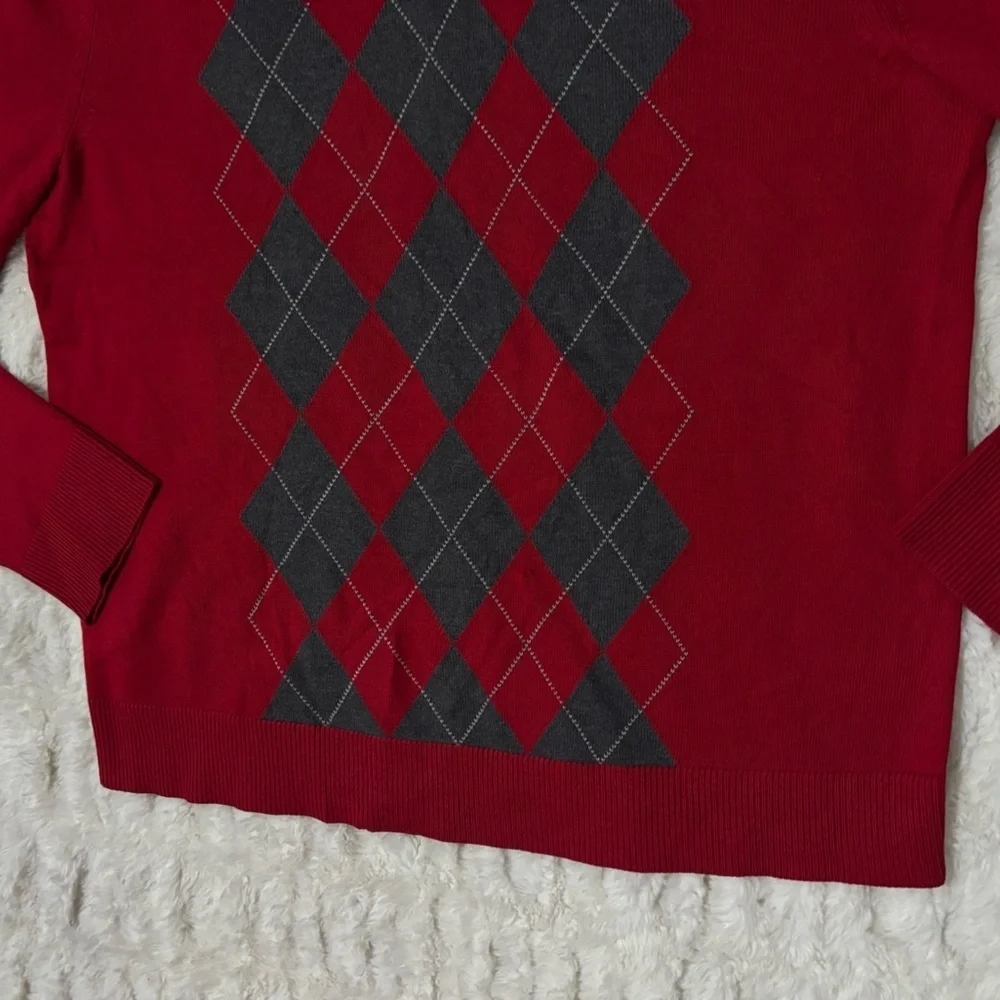 BANANA REPUBLIC Men’s Red and Gray Argyle V-Neck Sweater